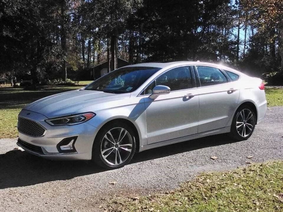 Used 2019 Ford Fusion Titanium AWD/4WD image 4