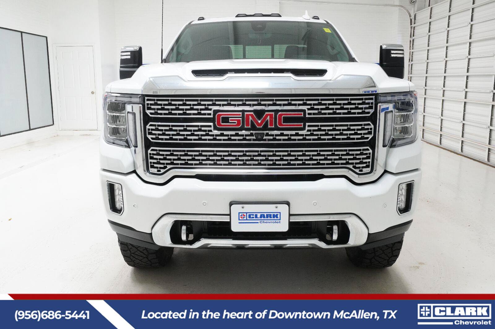 Used 2023 GMC Sierra 2500 Denali w/ Denali Ultimate Package AWD/4WD image 2