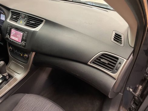 Used 2015 Nissan Sentra SV image 26