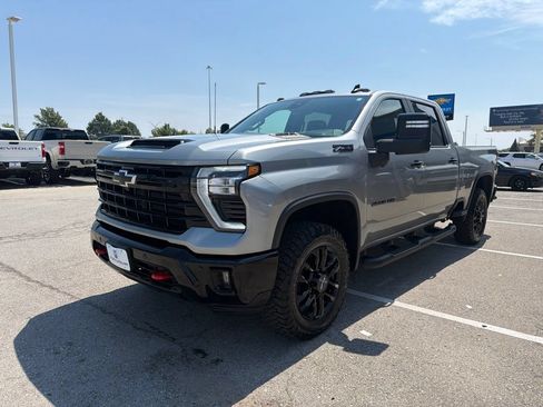 Used 2026 Chevrolet Silverado 2500 LT w/ Trail Boss Package AWD/4WD image 7