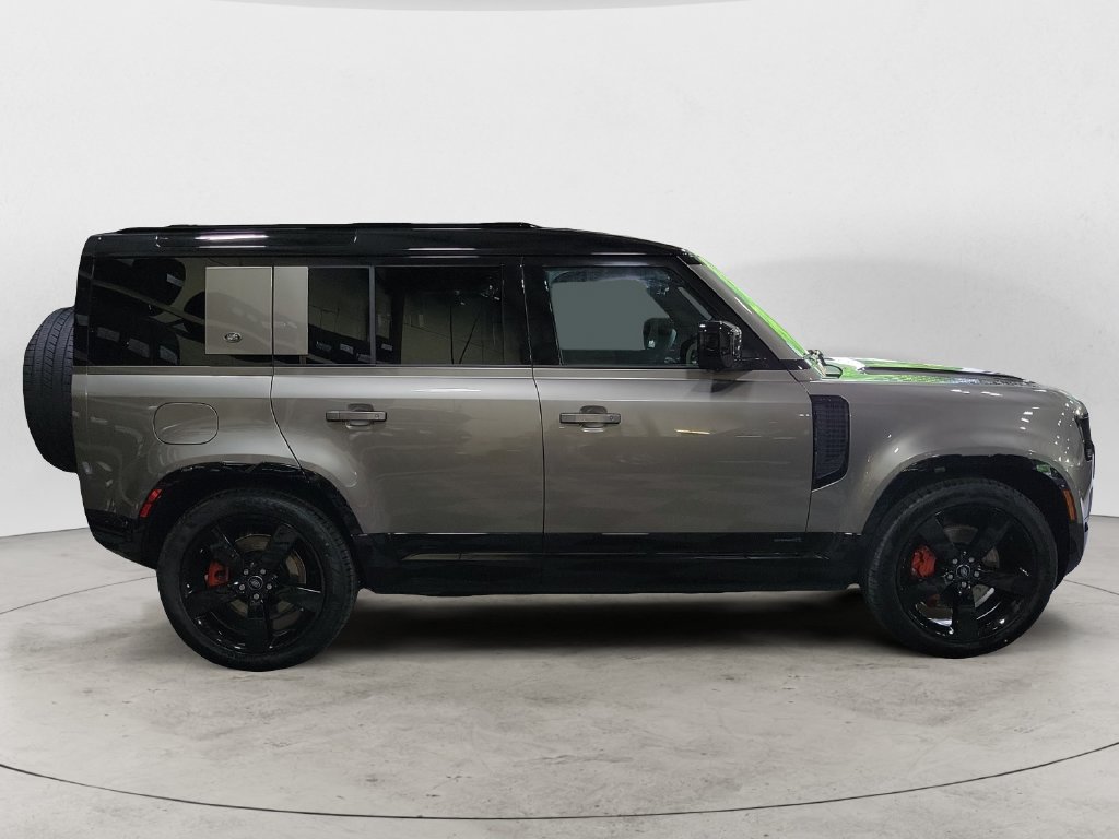 Certified 2024 Land Rover Defender 110 X AWD/4WD image 6