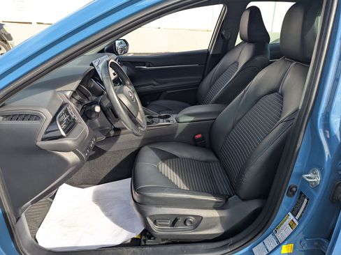 Used 2023 Toyota Camry SE image 8