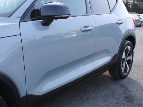 Used 2025 Volvo XC40 B5 Plus image 45