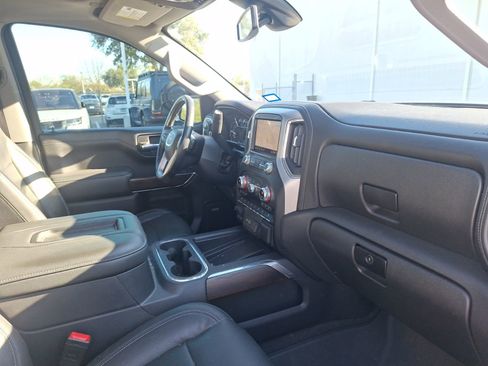 Used 2020 GMC Sierra 1500 SLT image 34