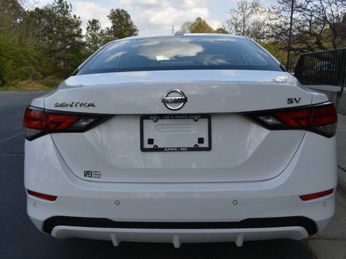 Used 2023 Nissan Sentra SV image 6