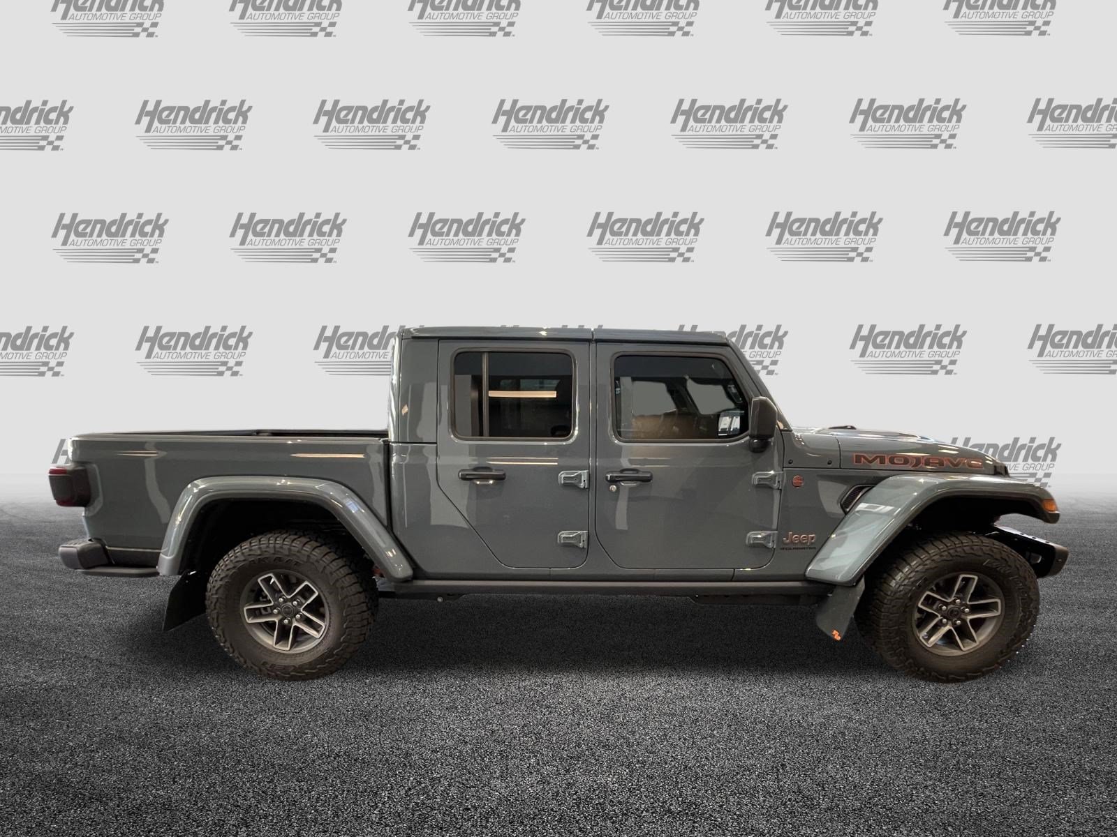 Used 2026 Jeep Gladiator Mojave w/ Steel Bumper Group AWD/4WD image 11