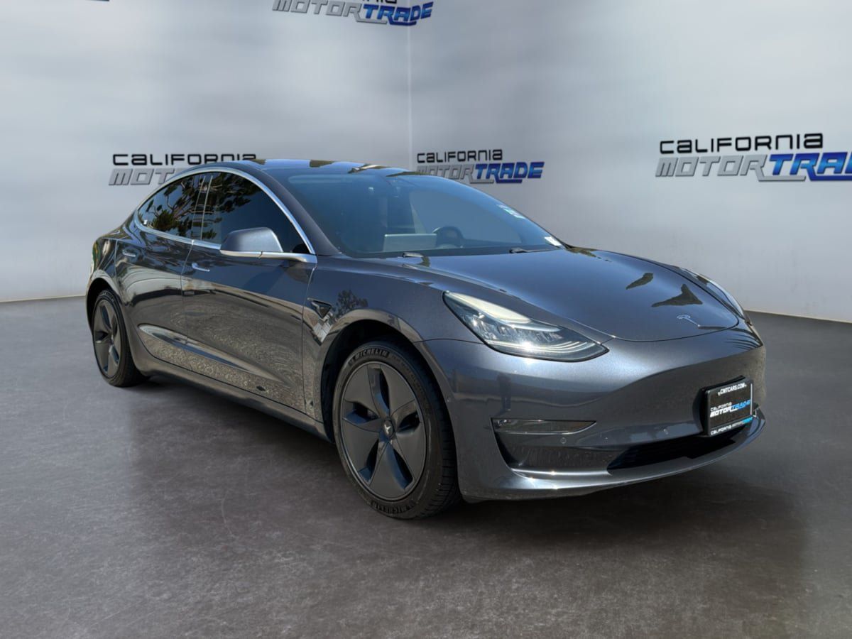 Used 2018 Tesla Model 3 Long Range RWD image 3