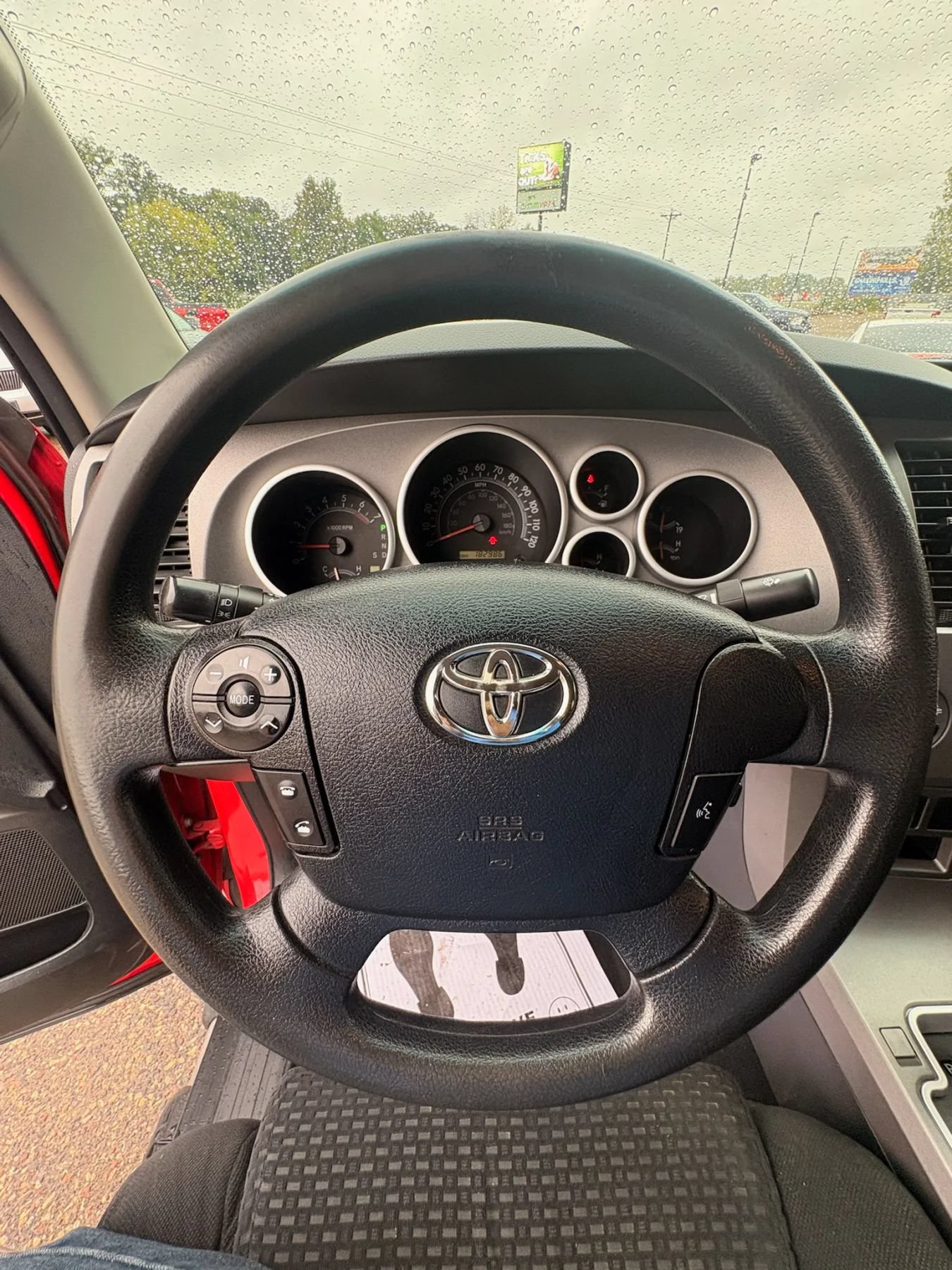 Used 2011 Toyota Tundra 4x4 Double Cab w/ SR5 Pkg image 25