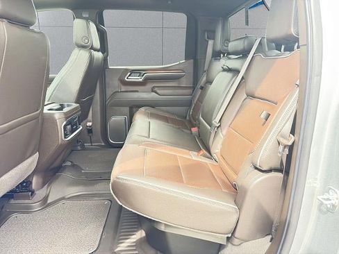 Used 2026 GMC Sierra 1500 Denali w/ Denali Reserve Package AWD/4WD image 25