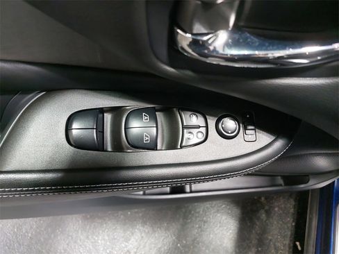 Used 2023 Nissan Murano SV image 27