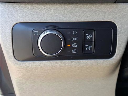 Certified 2020 Ford Escape SE image 13