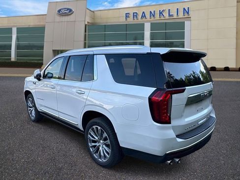 Used 2021 GMC Yukon Denali w/ Denali Premium Package AWD/4WD image 5