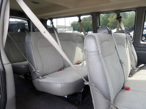 Used 2019 Chevrolet Express 3500 LS image 31