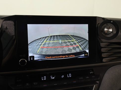 Used 2025 Toyota Camry LE w/ Convenience Package FWD image 6