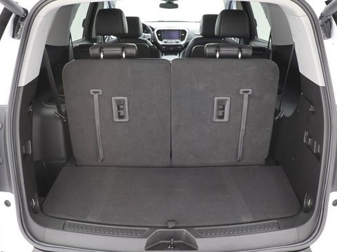 Used 2023 GMC Acadia SLT w/ Elevation Edition image 30