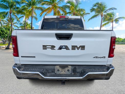 Used 2025 RAM 1500 Big Horn AWD/4WD image 4