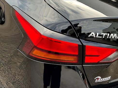 Used 2022 Nissan Altima 2.5 SR image 23