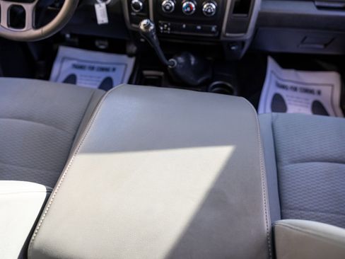 Used 2013 RAM 2500 Tradesman w/ Chrome Appearance Group image 36