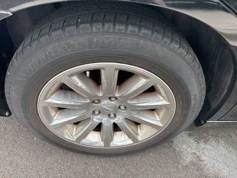 Used 2012 Chrysler 300 Limited image 12