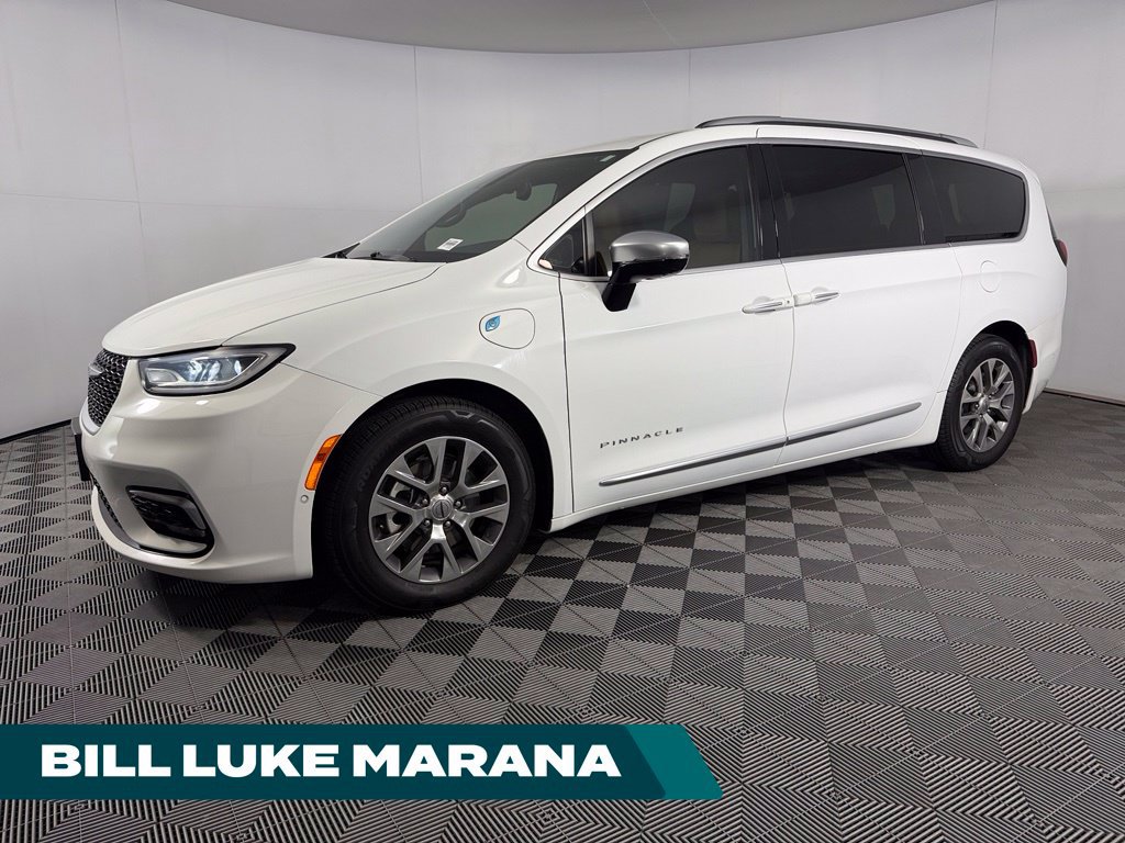 Used 2023 Chrysler Pacifica Pinnacle FWD image 1