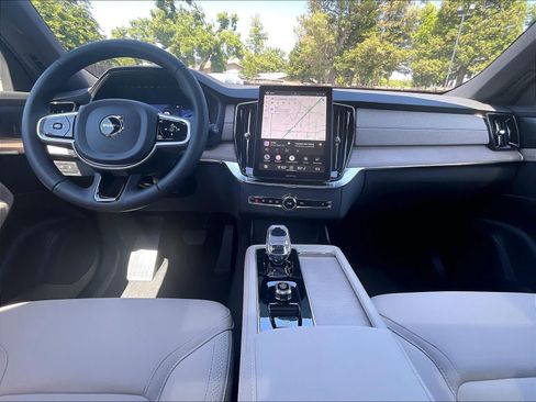 New 2026 Volvo XC90 T8 Plus w/ Protection Package AWD/4WD image 7