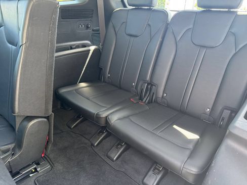 Used 2024 Kia Sorento S FWD image 26