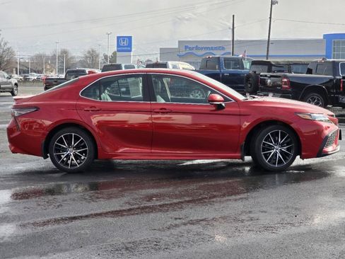 Used 2021 Toyota Camry SE w/ Cold Weather Package AWD/4WD image 22