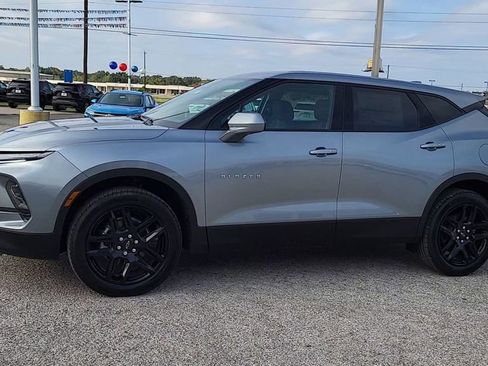 New 2025 Chevrolet Blazer LT w/ Driver Confidence Package image 3