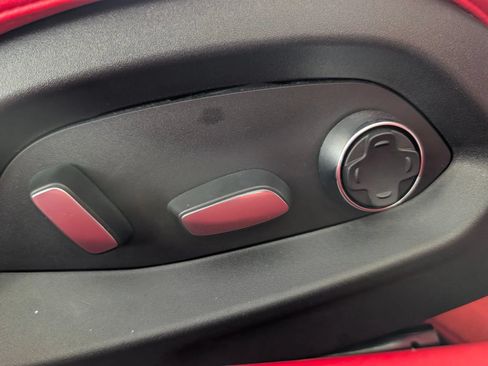 Used 2024 Chevrolet Corvette Stingray Premium Cpe w/ Battery Protection Package RWD image 36