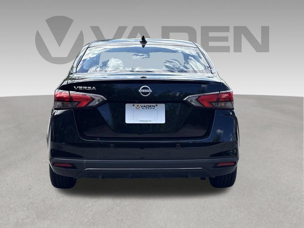 Used 2025 Nissan Versa SV FWD image 7