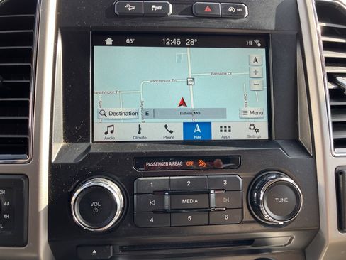 Certified 2018 Ford F150 Lariat w/ Equipment Group 501A Mid image 21