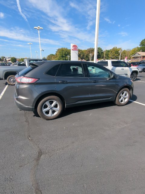 Used 2017 Ford Edge SE w/ Cargo Accessory Package AWD/4WD image 9