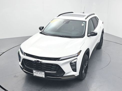 Used 2024 Chevrolet Trax ACTIV w/ Sunroof Package FWD image 45