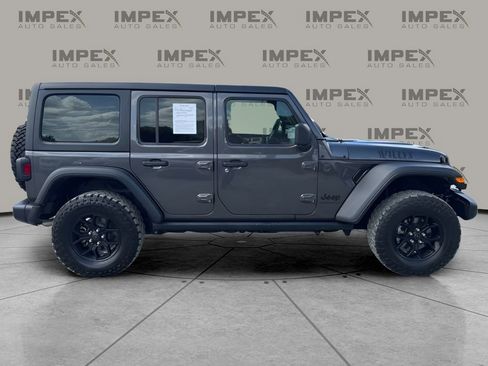Used 2025 Jeep Wrangler Unlimited Sport AWD/4WD image 6