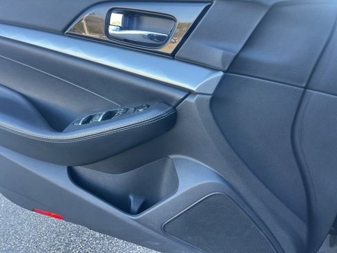 Used 2021 Nissan Maxima 3.5 SV w/ Floor Mat Group image 6