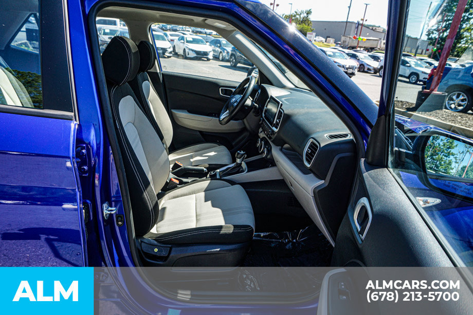 Used 2025 Hyundai Venue SEL FWD image 22