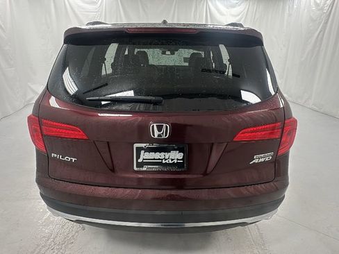 Used 2016 Honda Pilot Touring image 4