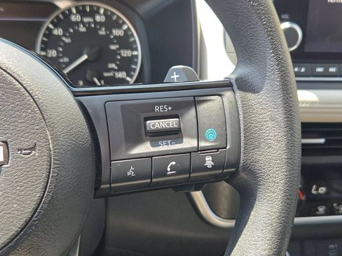 Used 2023 Nissan Rogue SV FWD image 20