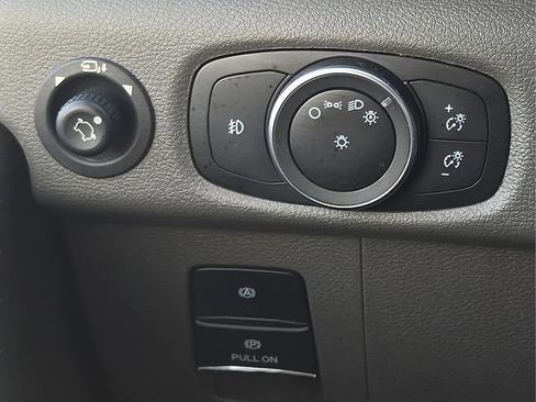 Used 2023 Ford Transit 350 XLT image 25