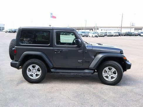 Used 2023 Jeep Wrangler Sport S image 6