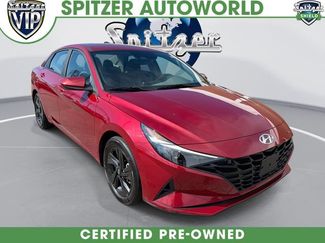 Used 2023 Hyundai Elantra SEL w/ Preferred Accessory Package FWD video 1