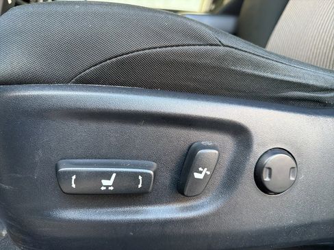 Used 2021 Toyota 4Runner SR5 image 12