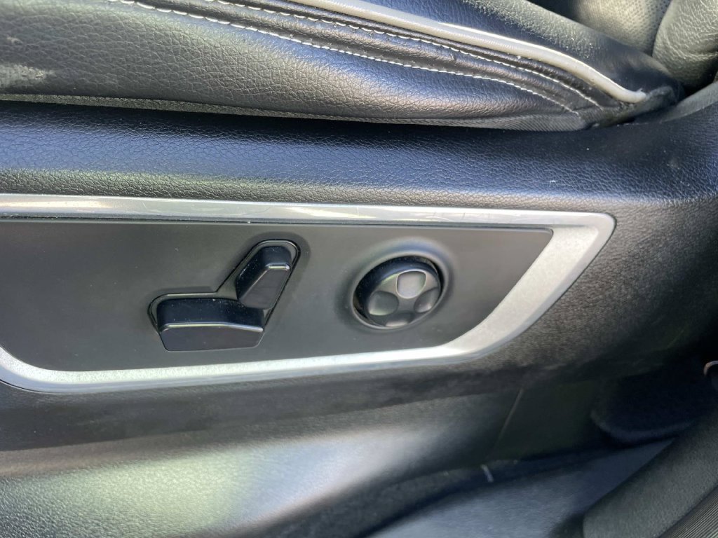 Used 2019 RAM 1500 Laramie AWD/4WD image 44