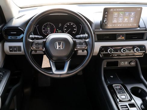 Used 2023 Honda Pilot EX-L image 17