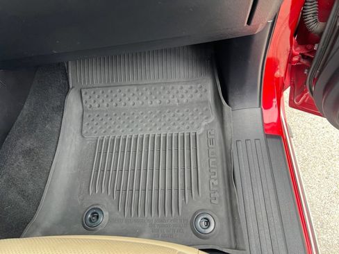 Used 2016 Toyota 4Runner 4WD image 16
