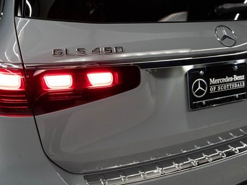 New 2026 Mercedes-Benz GLS 450 4MATIC image 9