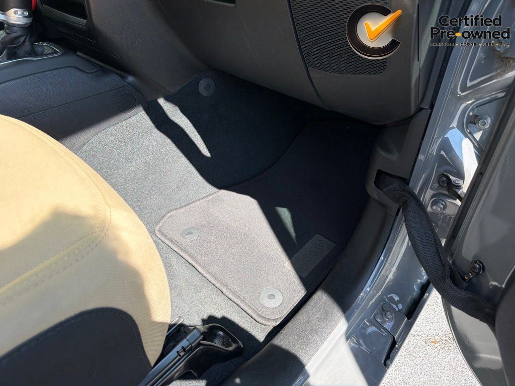 Certified 2022 Jeep Wrangler Unlimited Sport AWD/4WD image 31