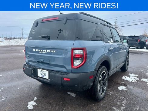 New 2025 Ford Bronco Sport Outer Banks image 6