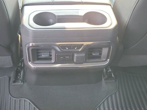 Used 2020 Chevrolet Silverado 1500 LTZ w/ LTZ Premium Package AWD/4WD image 8