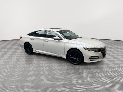 Used 2020 Honda Accord Touring image 40